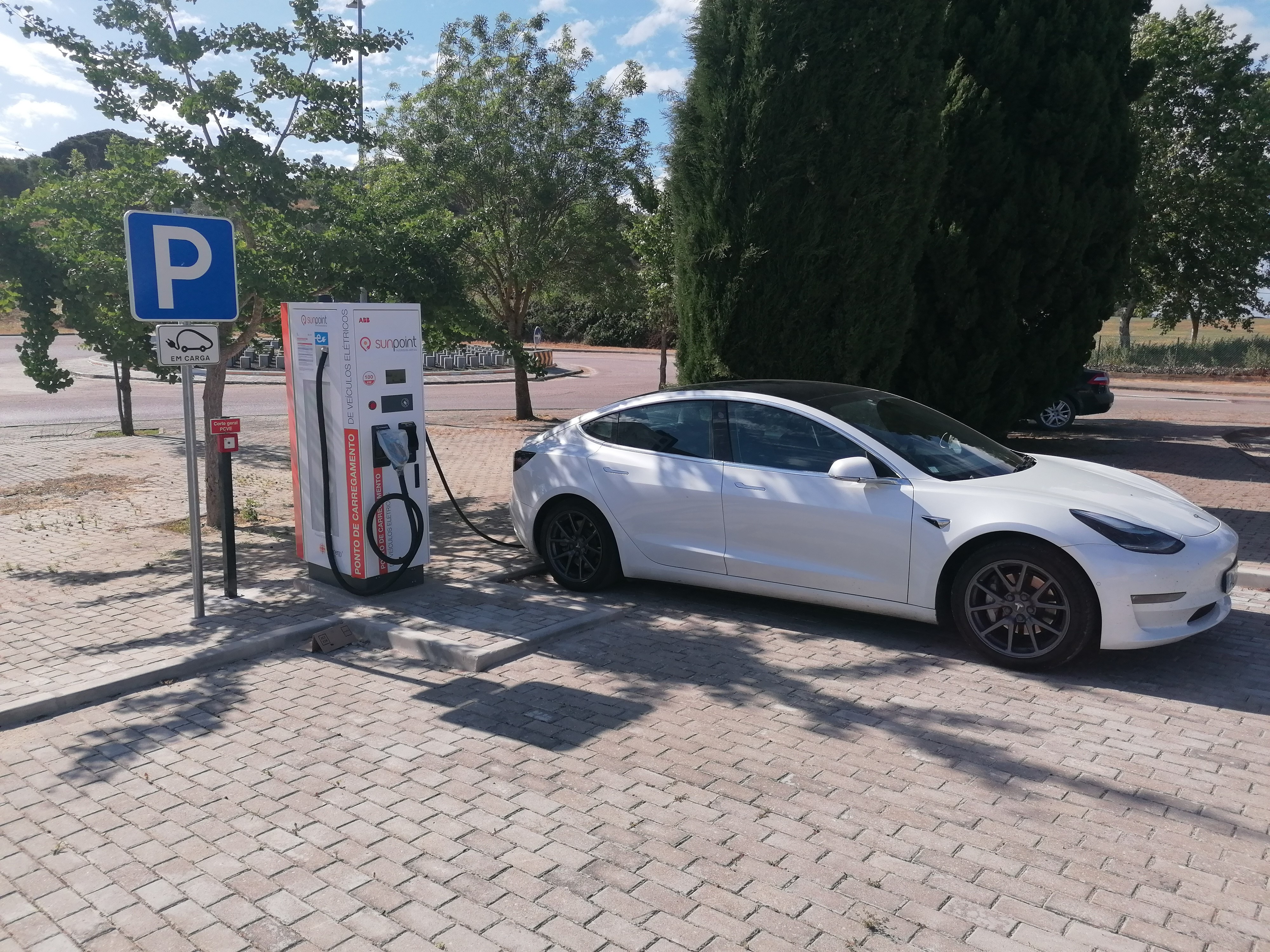 Posto ultrarrápido de Santarém entrou em funcionamento